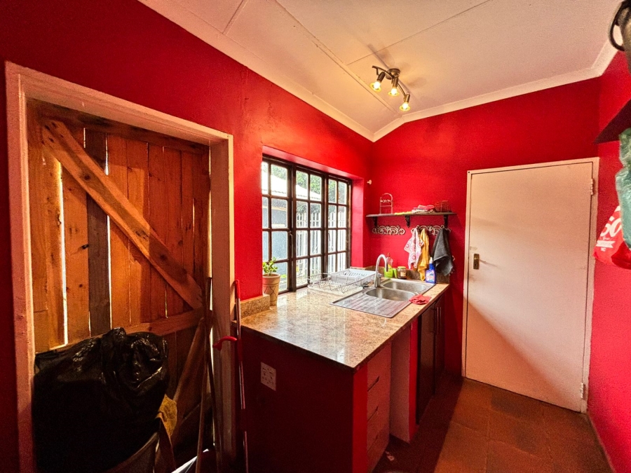 5 Bedroom Property for Sale in Flamwood North West